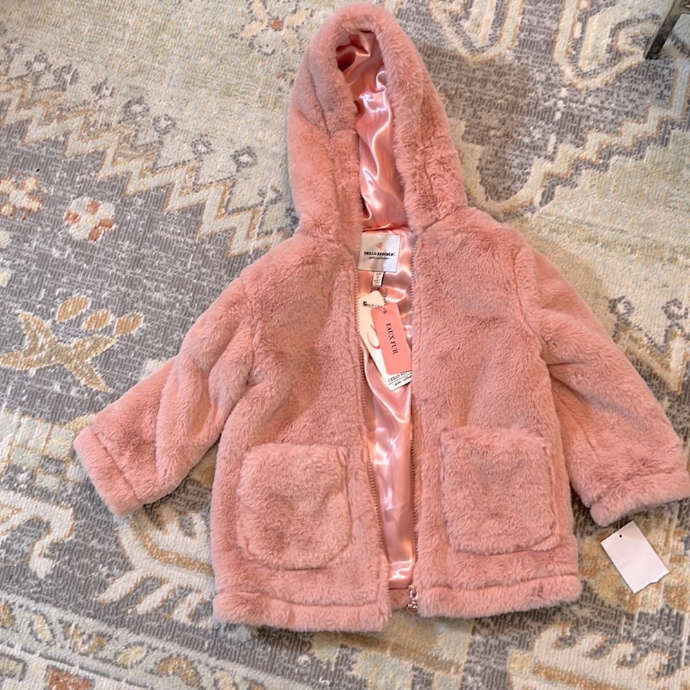 Girls faux fur pink coat